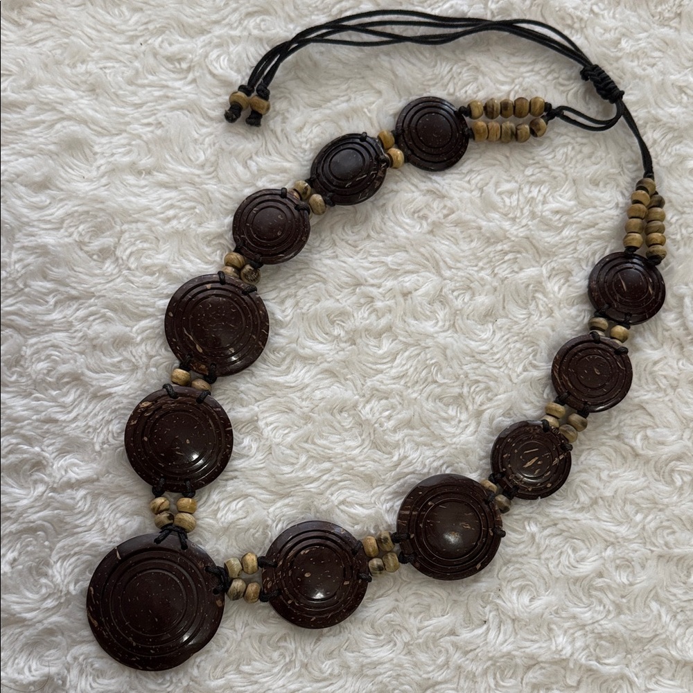 Stylish Dark Brown Coconut Shell Necklace